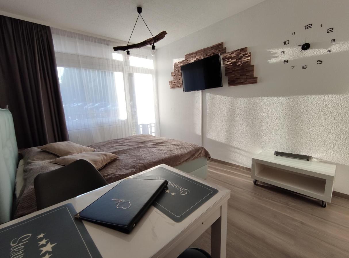Studio 20Qm Mit Balkon Und Innenpool - 22010 ชลูคซี ภายนอก รูปภาพ